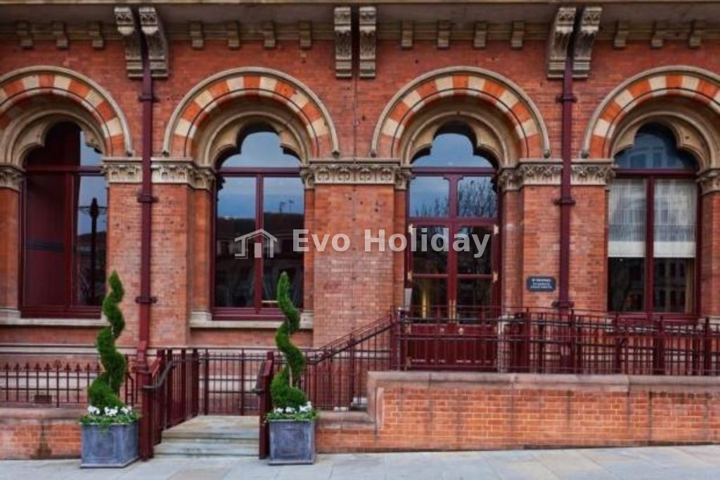 3 Bed Exclusive Central London Apt