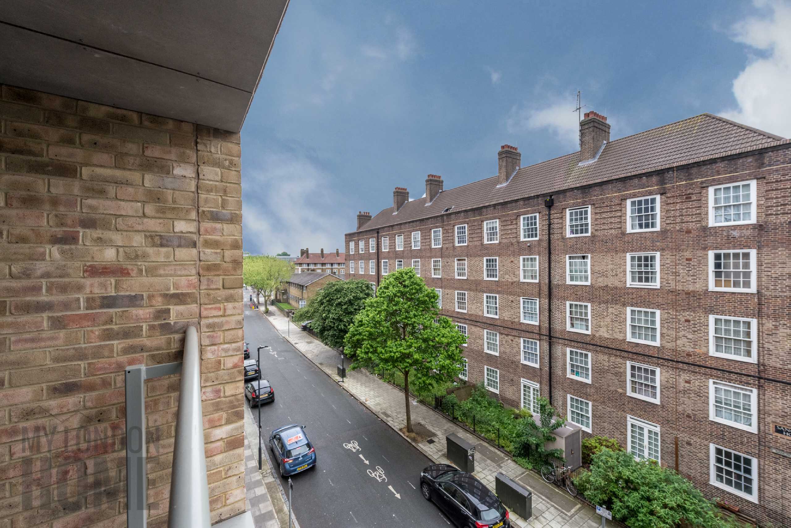 Modern two bedroom apartment located only a short distance from Westminster