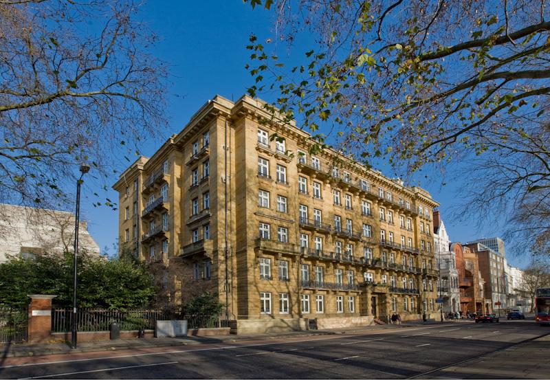 3 bedrooms on Bayswater Road, Hyde Park