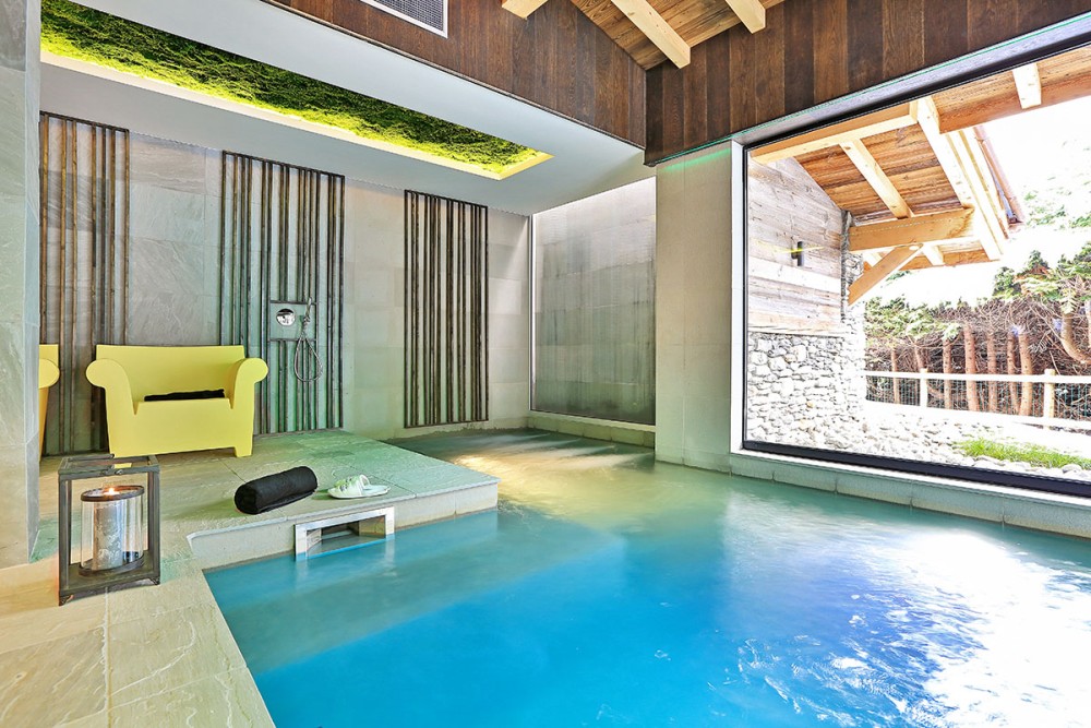 Luxury Chalet Laszlo in French Alps