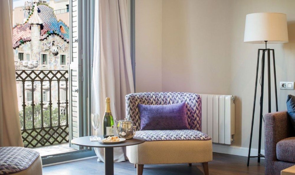 Luxury apartment of 220m2 in the heart of modernist Barcelona