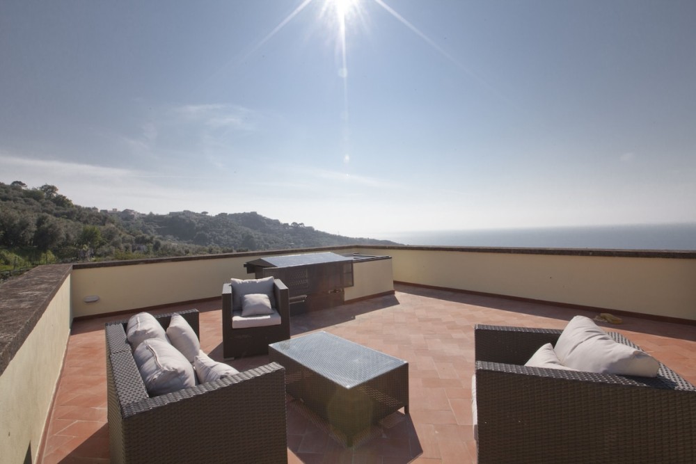 Villa with pool sea view near Sorrento