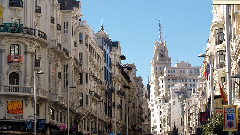 LUXURY APARTMENT 4 BEDROOMS 4 BATHROOMS AND BIG TERRACE