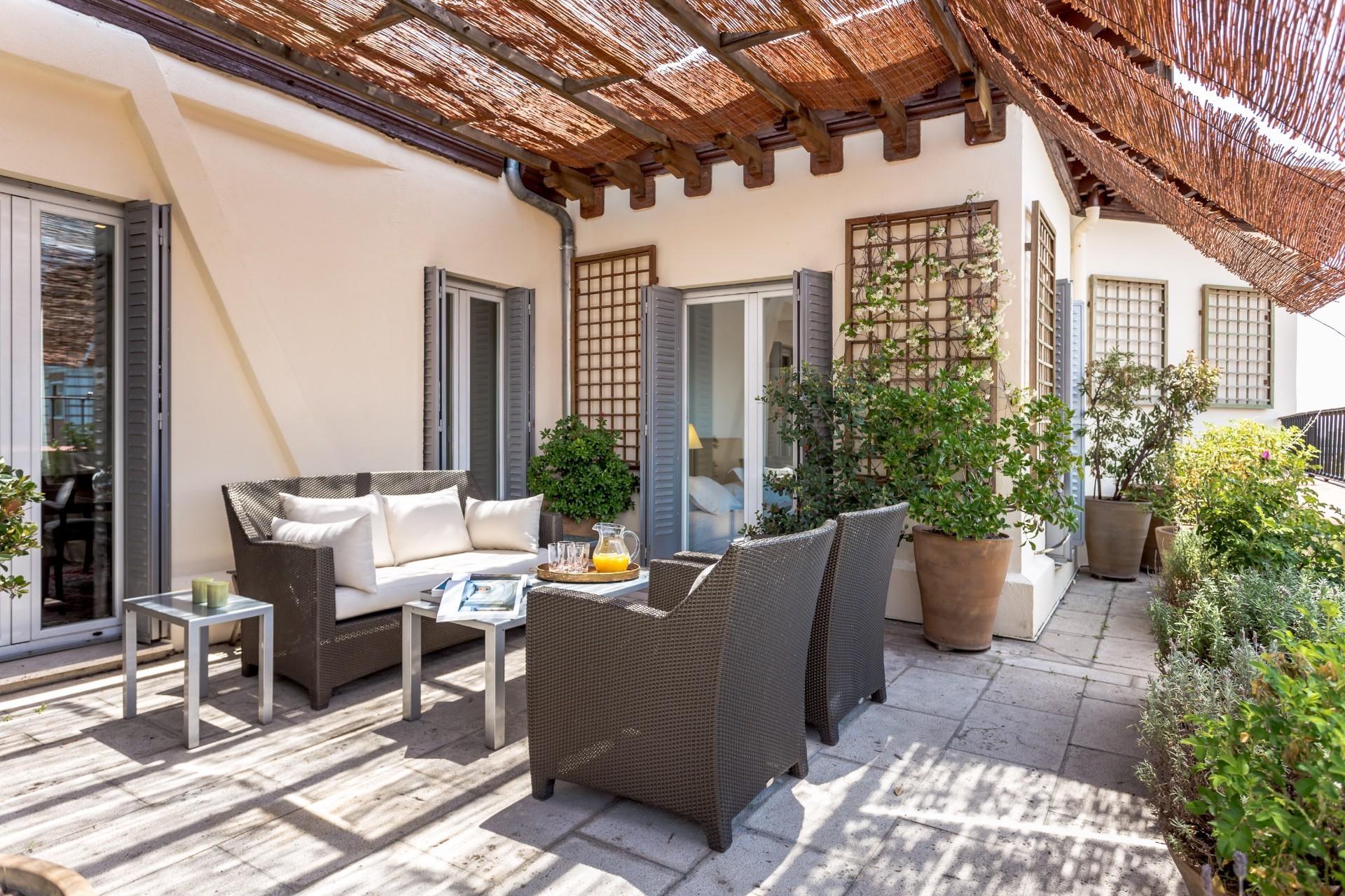 Calle Juan Bravo Luxury Apartment