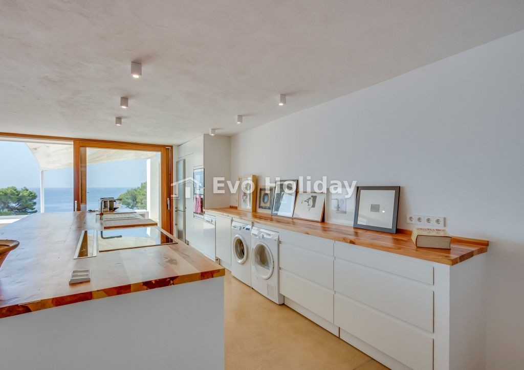 Seaview Apartment with great location