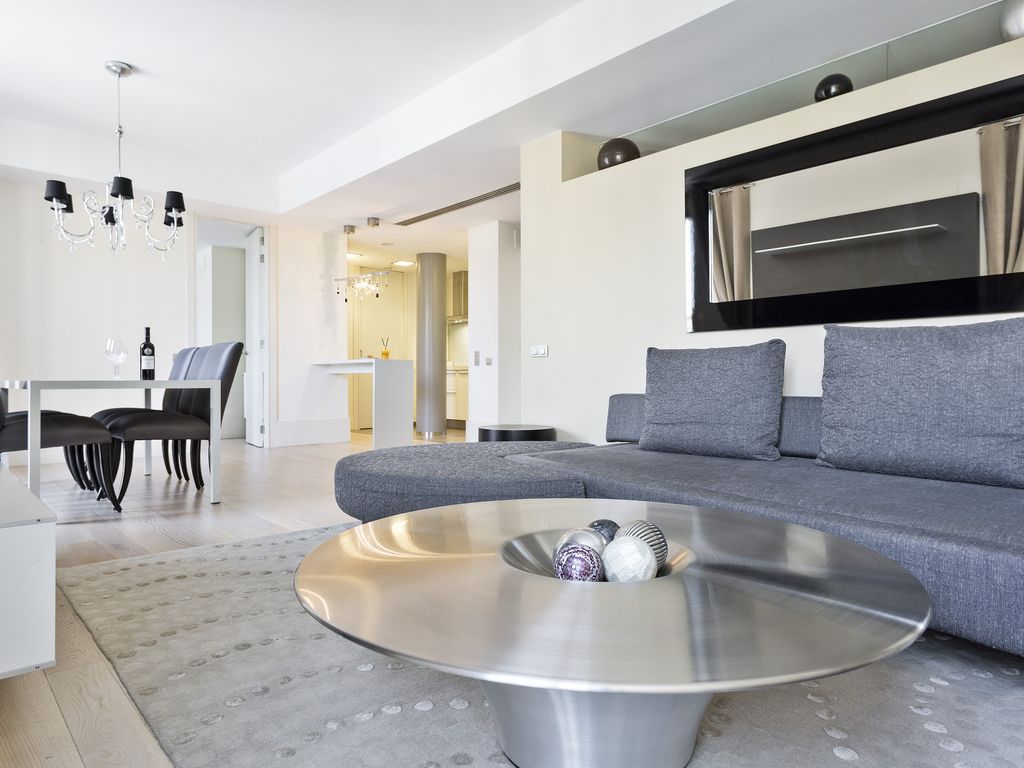 Luxury 2 bedroom apartment on Paseo de Gracia